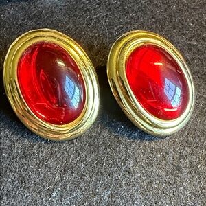 Signed Napier Large Oval Red & Goldtone Clip On Earrings Gripoix